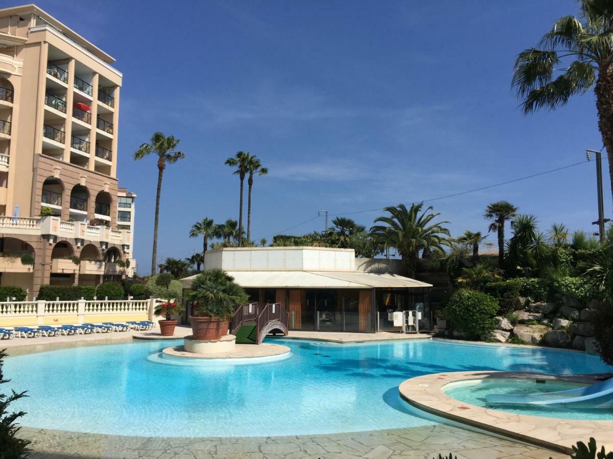 Cannes Vue Mer Екстериор снимка